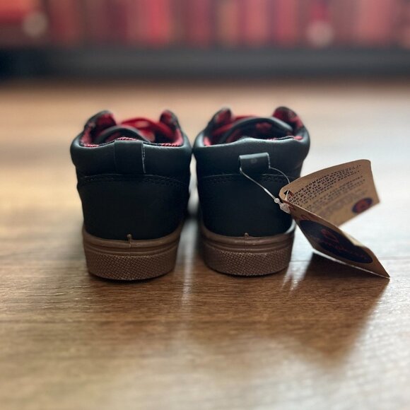 NWT Oomphies Boys Adrian Black/Red Mid Boots Sz 7 - Picture 9 of 9